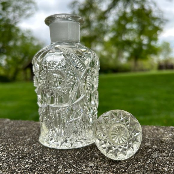 Vintage Pressed Glass Perfume / Cologne Bottle with Stopper / Dauber 6 1/4” tall - Picture 2 of 7